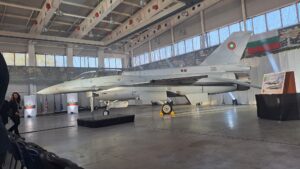 F-16